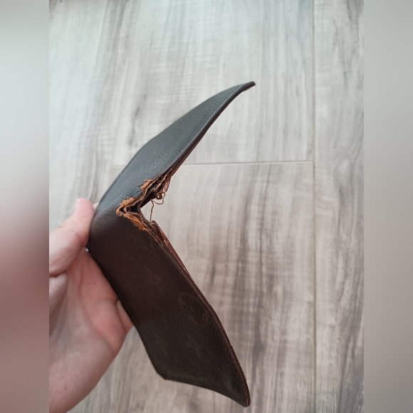 Authentic Louis Vuitton Monogram Bifold Wallet Authentic - Picture 5 of 11